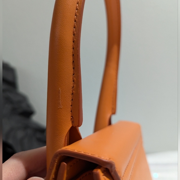 Jacquemus Le Chiquito Moyen Bag - Picture 14 of 16